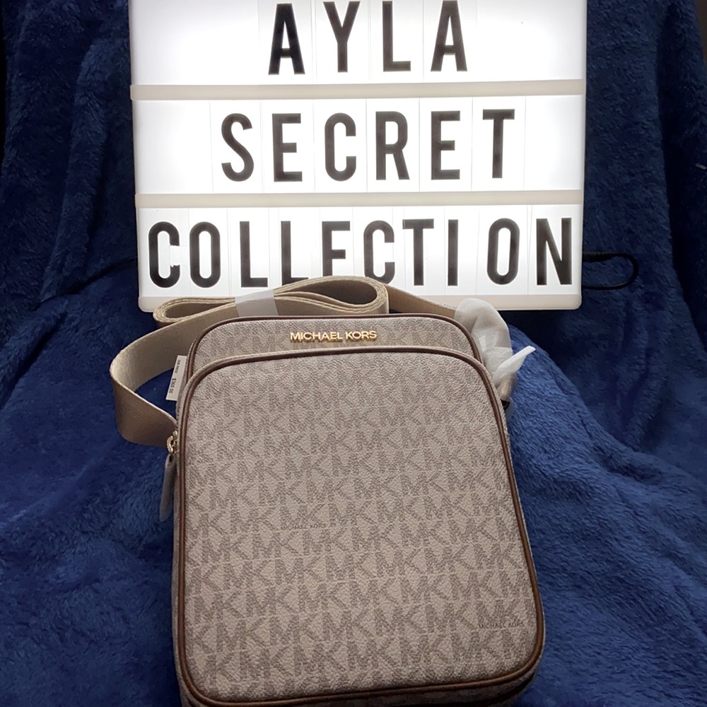 Michaelkors Jetset flight bag crossbody